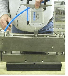 ROVEMA VPK Removing Knife Air Cylinder from C Frame